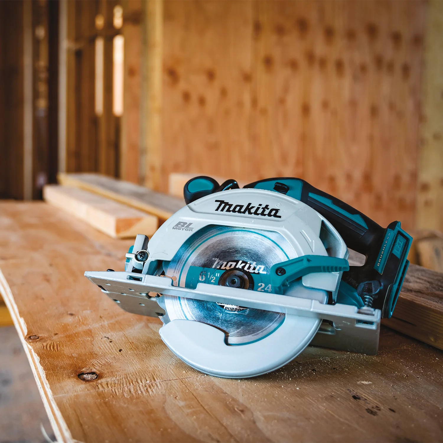 Makita 18V 6.5 Inch Brushless Cordless Circular Saw Factory Serviced (Tool Only) – Bild 7