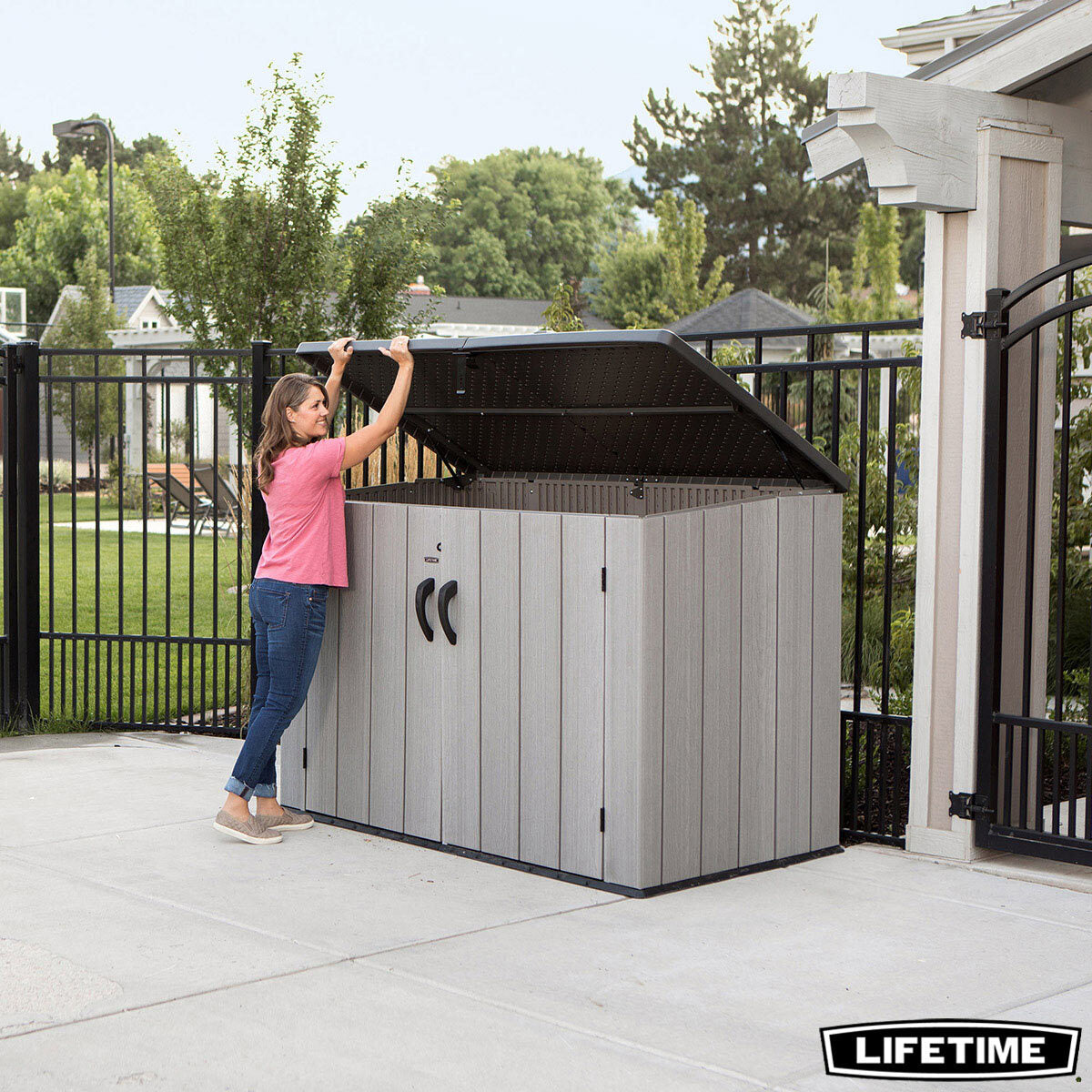 Lifetime 6ft 3′′ x 3ft 6′′ (1.9 x 1.1m) Horizontal 2,407 Litre Storage Shed
